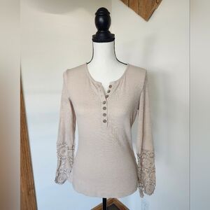 Kancystore Beige Ribbed Lace Crochet Sleeve Blouse